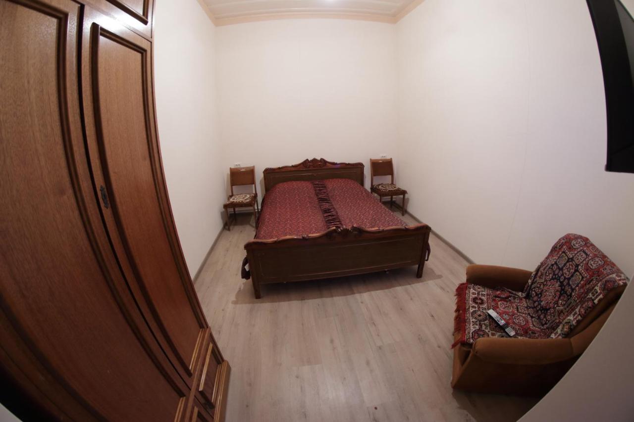 Vanand Guest House Gyumri Extérieur photo