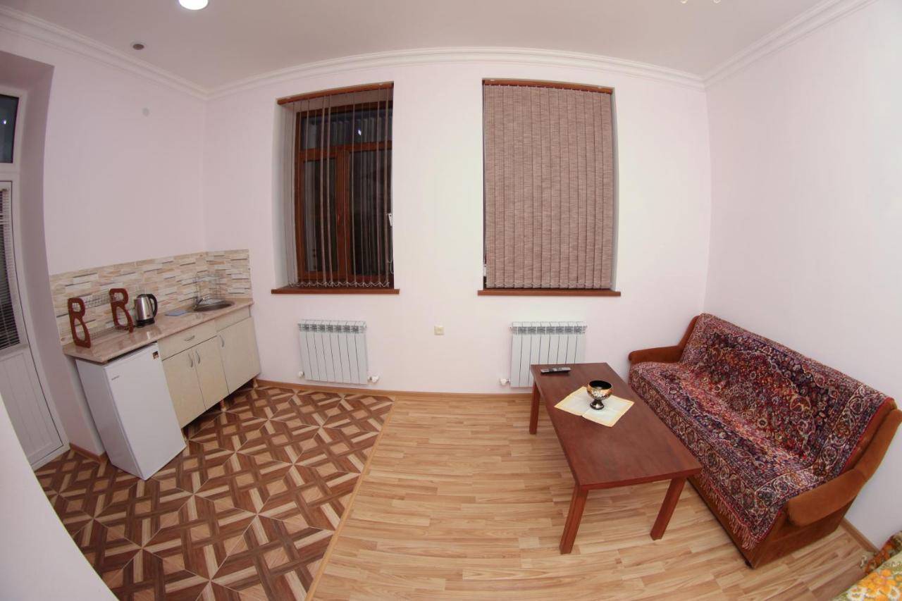 Vanand Guest House Gyumri Extérieur photo