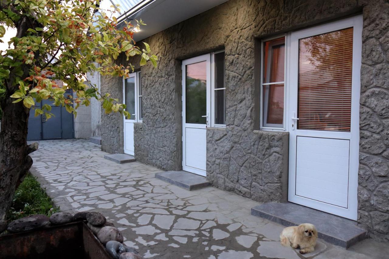 Vanand Guest House Gyumri Extérieur photo